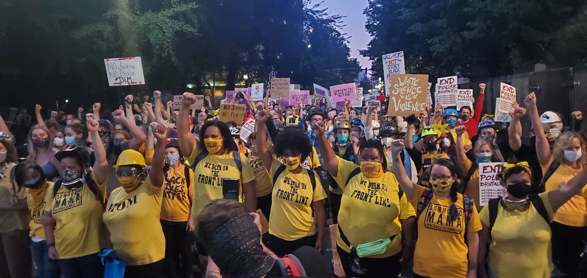 tanpanphan's tweet photo. @realDonaldTrump @DHSgov LyingTrump
#seattleprotest
#PortlandProtest
#IStandWithPortland
#FascistTrump
#Trump2020 https://t.co/P1wDUZlroF