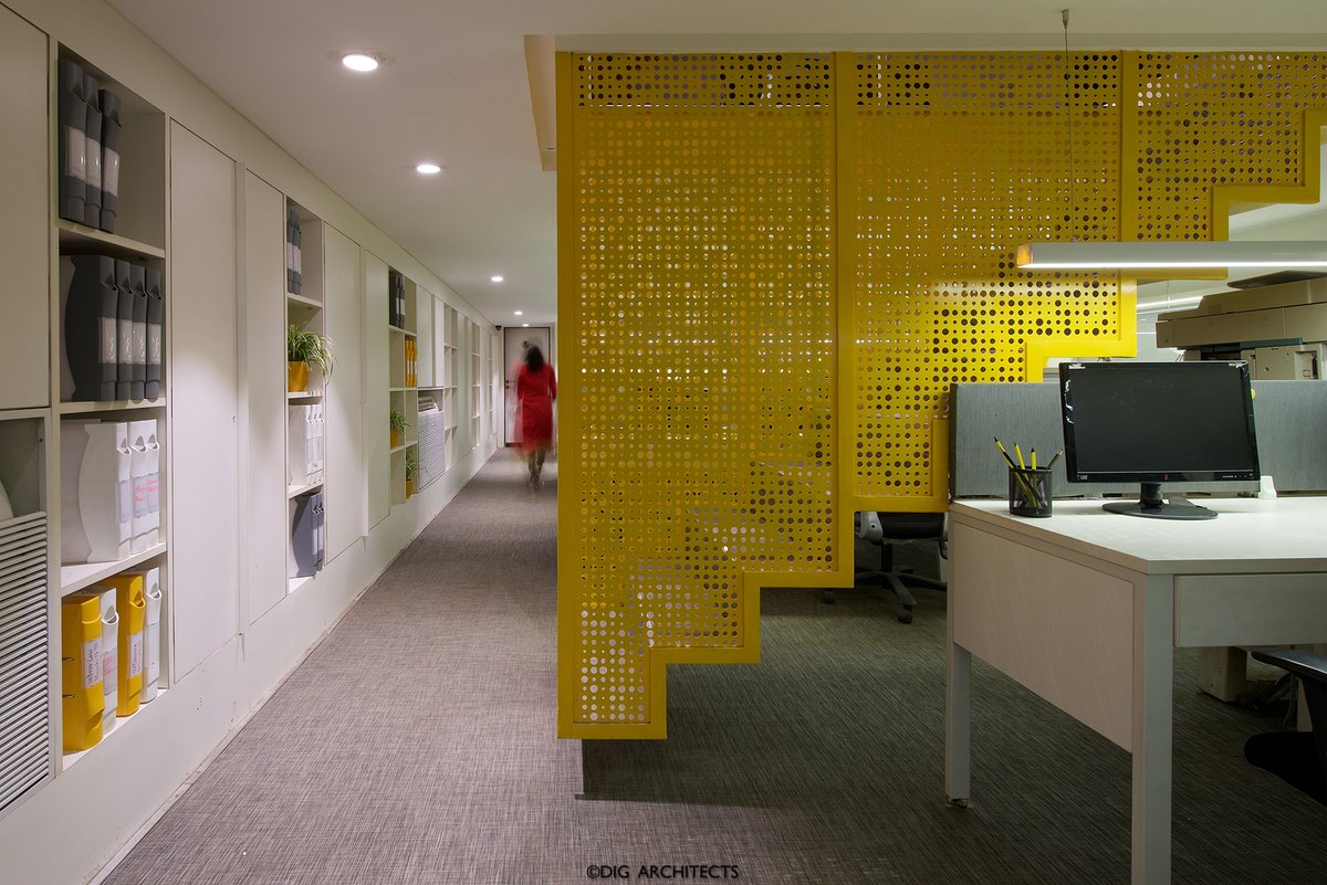 ArchitectsDig's tweet photo. The Yellow Stairs office, in which a simple, everyday element is treated as a design element in an otherwise straightforward workspace.
#DIGDesignStudio #MumbaiOffices #OfficeDesign #Officegoals https://t.co/Z9a8oaIpqs