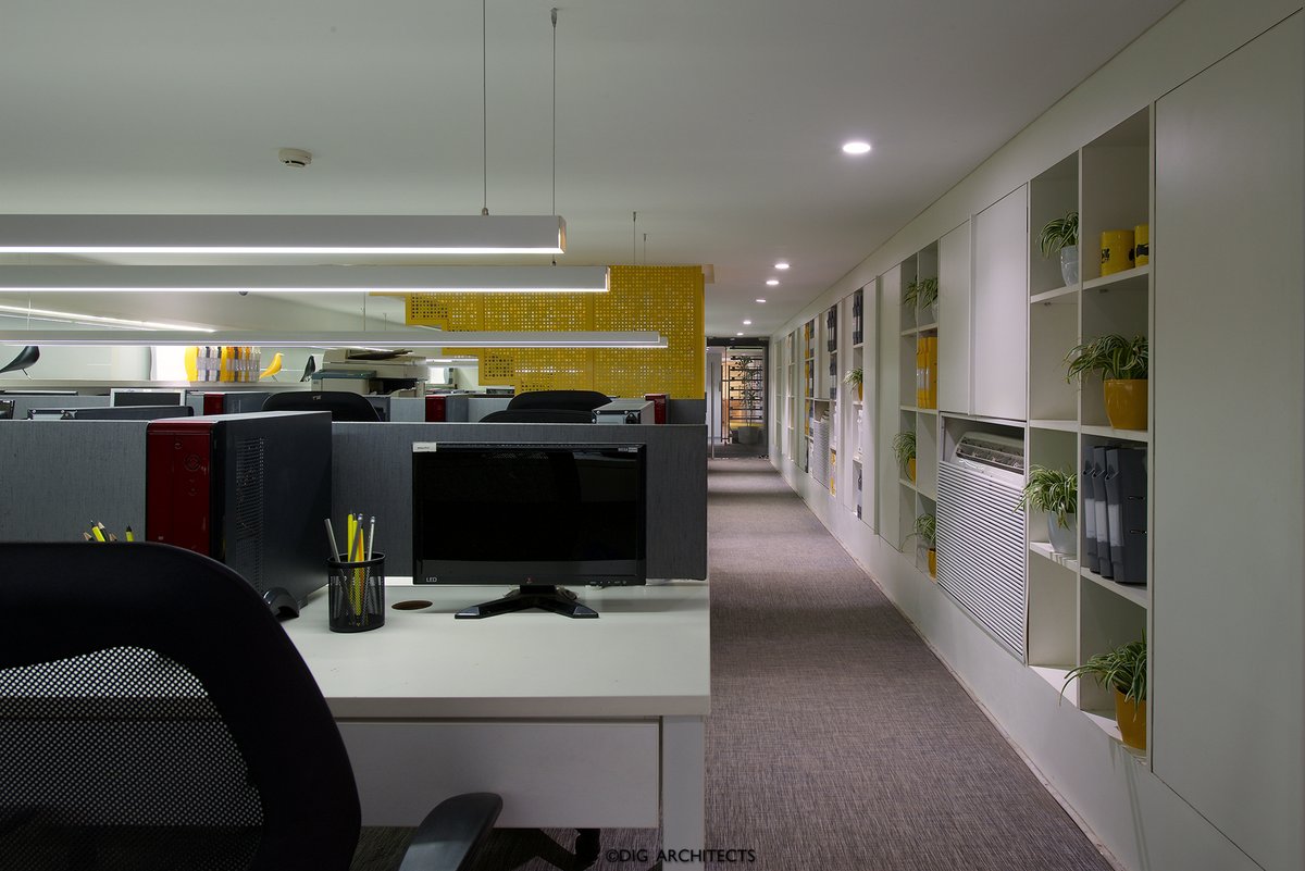 ArchitectsDig's tweet photo. The Yellow Stairs office, in which a simple, everyday element is treated as a design element in an otherwise straightforward workspace.
#DIGDesignStudio #MumbaiOffices #OfficeDesign #Officegoals https://t.co/Z9a8oaIpqs