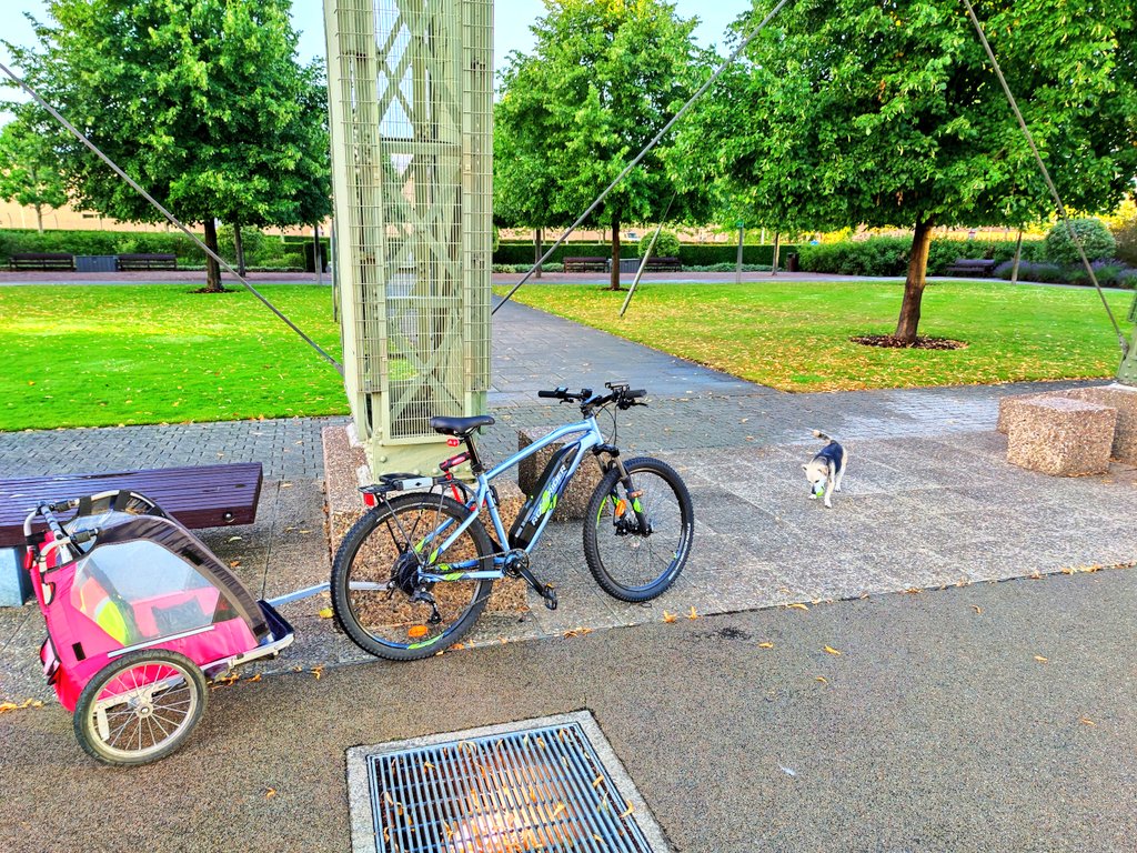 Firesnapper999's tweet photo. 0600 - #eBikeViews #Farnborough sun breaks over @Farnboroughbp Historic Portable Airship Hanger Frame. #Reflections #AviationHistory #BikeLife #Hampshire https://t.co/0lXpd6uiQR