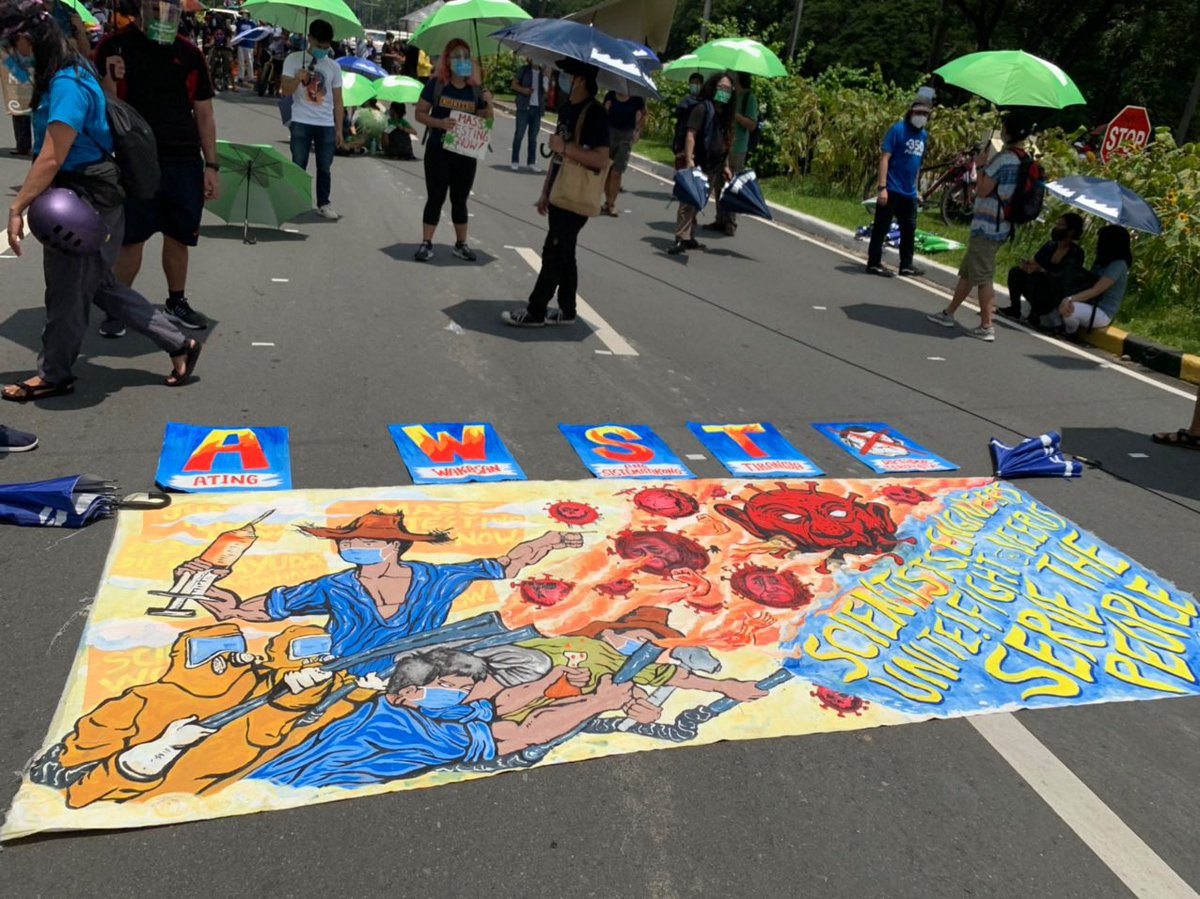 philmisereor's tweet photo. Yesterday, PMPI joined protesters to #SONAgKAISA. Later today, 3pm, PMPI will hold an online rally to grade president Duterte's performance. Join us!
#WeResistAsOnePlanet
#DefendTheDefenders
#DefendPressFreedom
#ActivistsNotTerrorists
#AminAngPinas
#RightsofNaturePH https://t.co/Qf6QN6tb3g
