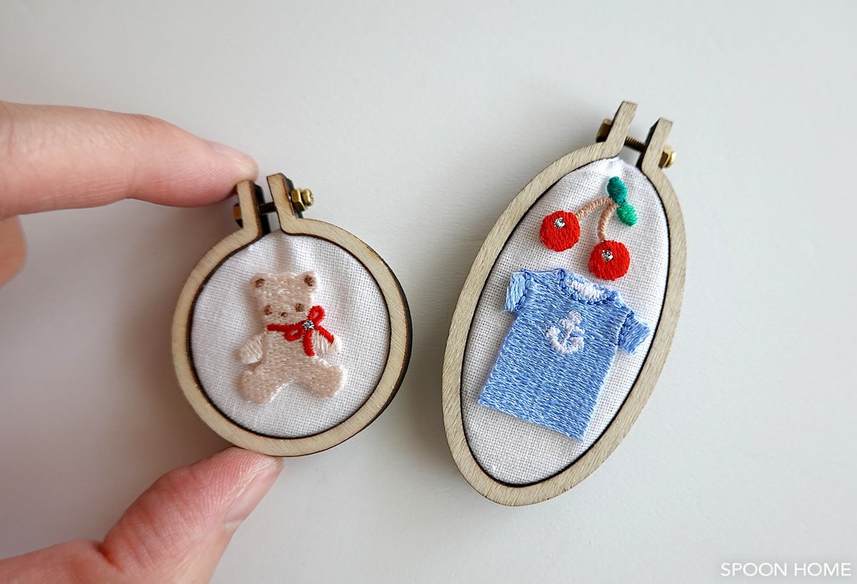 ぱんくま セリアで見つけて おぉ ってなったのが ミニチュア刺繍枠 刺繍したり ワッペンつけたり 好きな布を挟んだり これは可愛いですわ