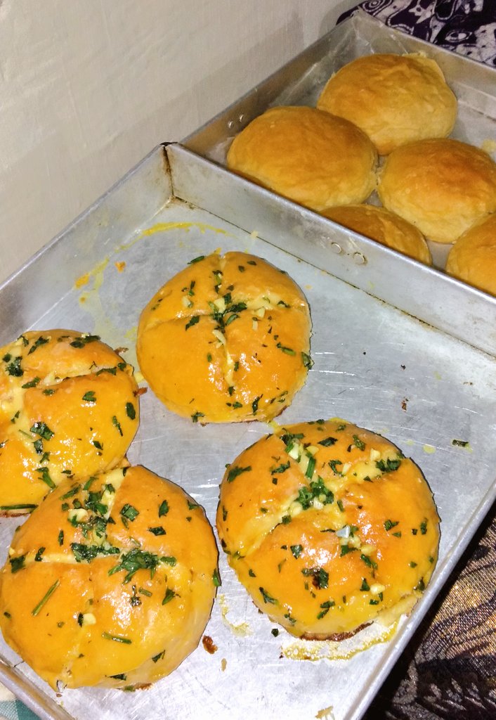 believeinfairyy's tweet photo. Resep Korean Garlic Cheese Bread Super Easy 😆

[ A Thread ] https://t.co/iqMjUAWQk9