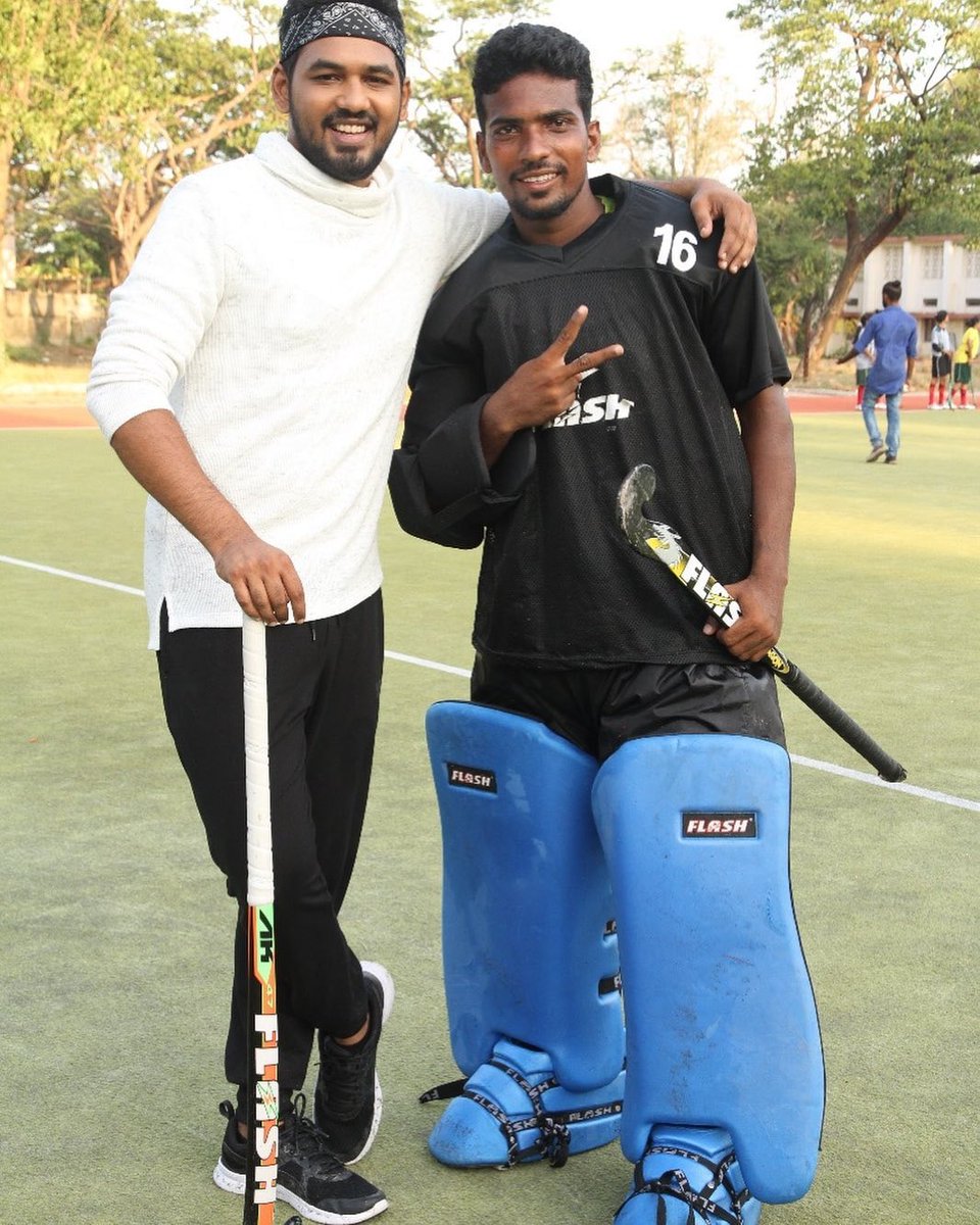 No1FanofHHT's tweet photo. #Vengamavan 🏑 hits 50M views💥
🔗https://t.co/2mbJQb4vMY

#Throwback picture ❤️
@HiphopTamizha #CoachGuna @thinkmusicindia #NatpeThunai 🤜🤛 #HiphopTamizha #AdhiAndJeeva #No1FanofHiphopTamizha https://t.co/pz8lbkgPqF