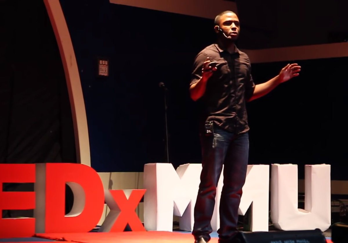FloooowNL's tweet photo. Vorig jaar deelden we in twee delen in totaal 8 inspirerende Ted Talks. Elke Ted Talk is gerelateerd aan een flow factor. Vandaag delen we de eerste 4 Ted Talks nog een keer met je: https://t.co/bgl38GLJj5.  💡 Welke Tedtalk zet jou aan het denken of zet jou aan tot actie? ☀️🌴 https://t.co/t2jczkenGS