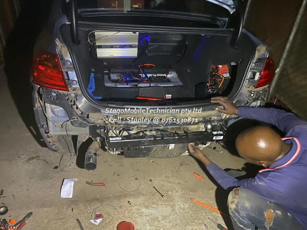 StagoMobileTech's tweet photo. Can you please RETWEET AND LIKE my FIRST CLIENT could be in your TL. 👏🏽👏🏽👏🏽👏🏽👏🏽👏🏽👏🏽👏🏽👏🏽👏🏽👏🏽

THREAD 
👇🏽
👇🏾
🔴🔴
Installation of Plasma, PlayStation, Invertor, Full Sound System, Rear and Front Lights, Rear and Front Bumper, Android Monitor and Xenon Lights... https://t.co/2D2r4yT371