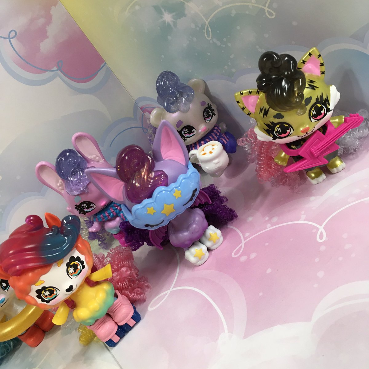 FoxinRamen's tweet photo. All the Unique Cloudees we got! 🥺🌈 #Cloudees https://t.co/Zv5ACgOMBH