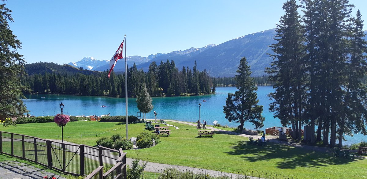 hammondthrasher's tweet photo. 32 degrees &amp; brilliant blue sky ✅ Delicious vegan dishes ✅ Meticulous cleaning &amp; social distancing in Lodge ✅ Masks on guests &amp; staff ✅  Stellar anniversary staycation ✅ Thx @FairmontJPL https://t.co/DXpMalikQy