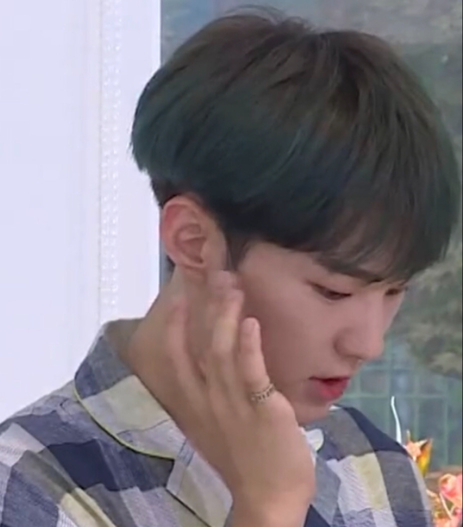 ★ (@hoshzone) on Twitter photo 