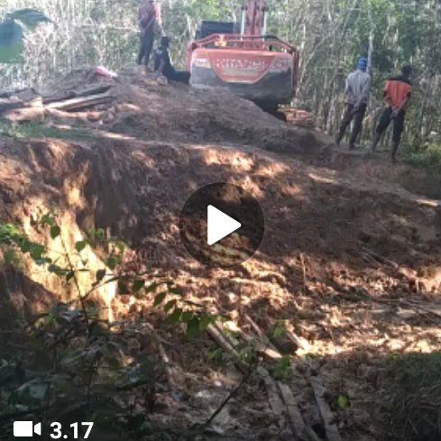 yukis_rt's tweet photo. Warga kenegerian siberakun masuk penjara gara-gara menghadang alat berat PT. Duta palma memutus akses jln masyarakat utk ke kebun... 
Sungguh miris dan kejam.. 
Di negeri sendiri masyarakat di tindas.. 😭😭😭
@AirinSoekma_02 
@wartarakyat 
@AndiSuandi_03 
@Airin_Soekma_02 https://t.co/haJz3jyYA2