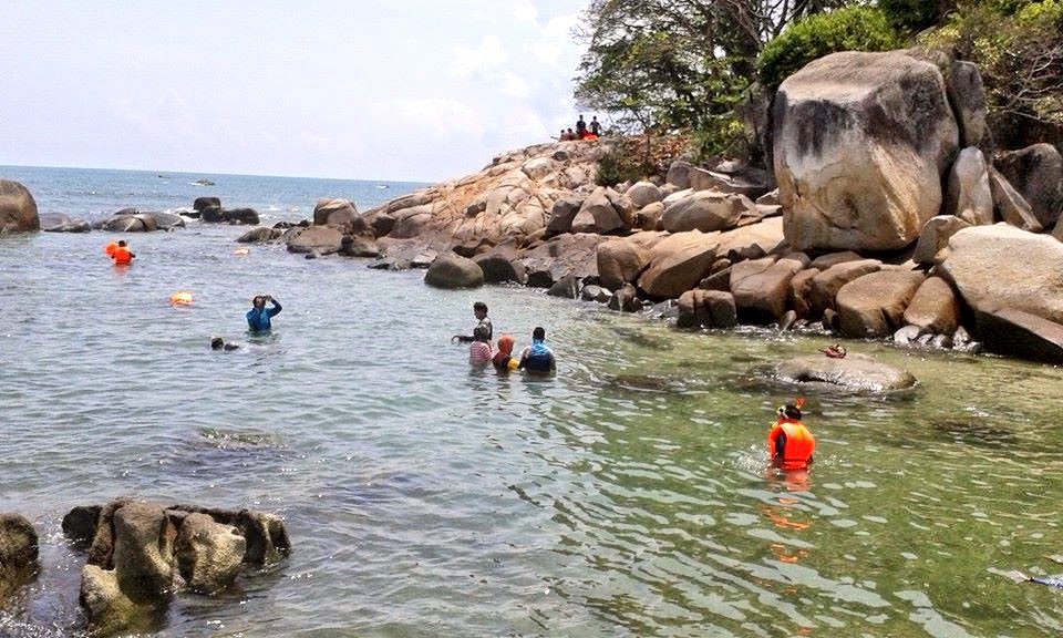 Netflix Rm15 On Twitter Pulau Ular Kampung Sungai Ular Kuantan Sebelum Sampai Ke Cherating Naik Bot Dari Jeti Sg Ular Dengan Bayaran Rm15 Seorang Pergi Balik Perjalanan Ke Pulau Dalam 5