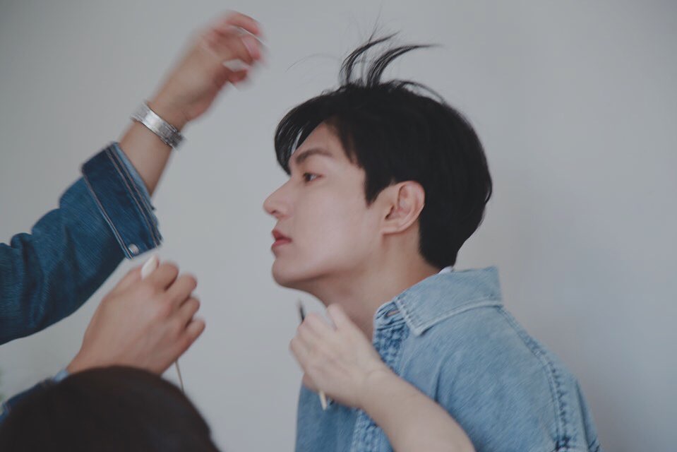 luvseunhyuk's tweet photo. this ggonekim with this actorleeminho 
                                         🤝
                              a cultural reset https://t.co/fZTEIhygPj