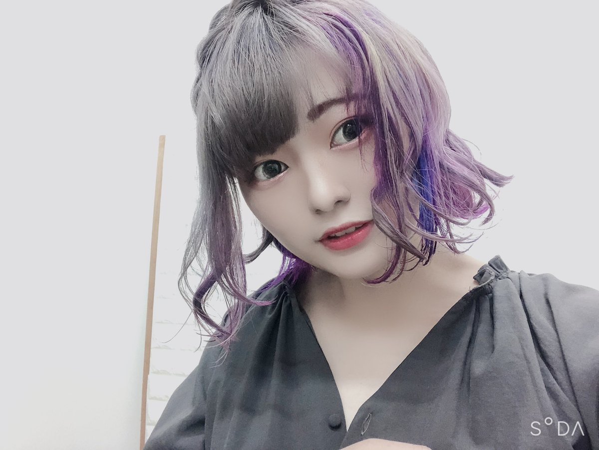 __luna_210's tweet photo. 髪色が強くなった^ - ^ https://t.co/vf0DWwtczH