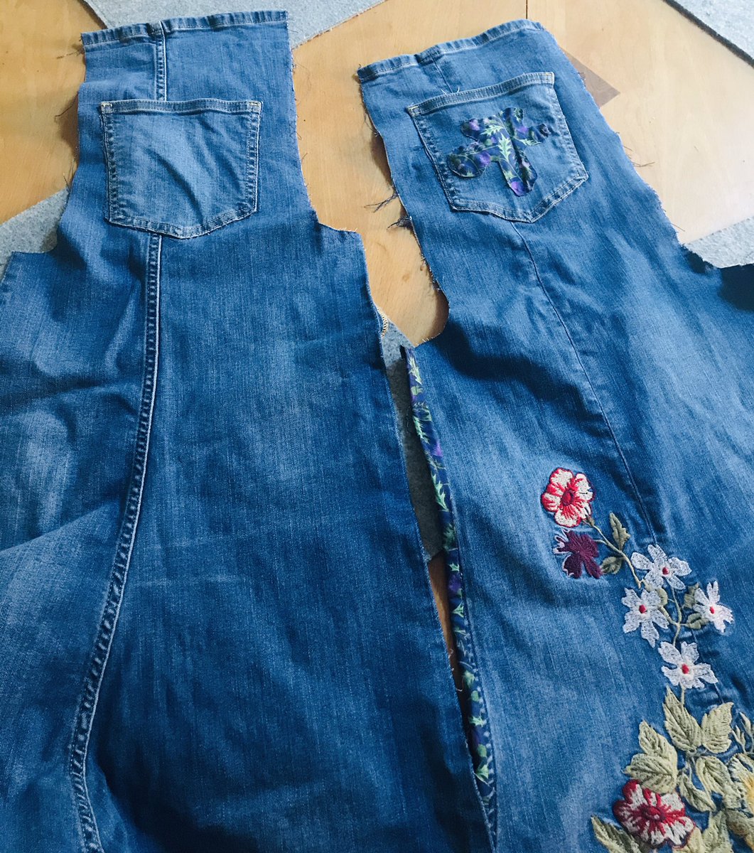 ShawShaw57's tweet photo. @Toriaclaire Morning All #TinyVoiceTuesdayUnites, I am a year 4 and DT lead currently creating aprons for school in September using a variety of joining techniques with different textiles 😉 #32togo #supportlocalcharities @StP_Henfield https://t.co/5SHr3ZPE3m
