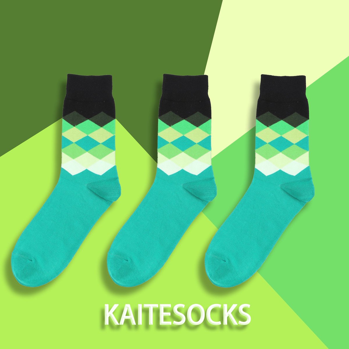 The green socks, with different shades of green and diamond patterns, are very layered, and green gives people a very relaxed and comfortable feeling.
#socks
kaitesocks.com