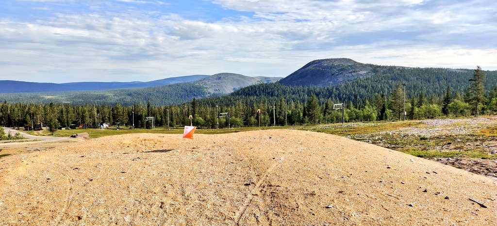 TommiUusimaki's tweet image. Kelpaa leimailla vikalla rastilla

#laplandoweek #suunnistus #yllas @visityllas