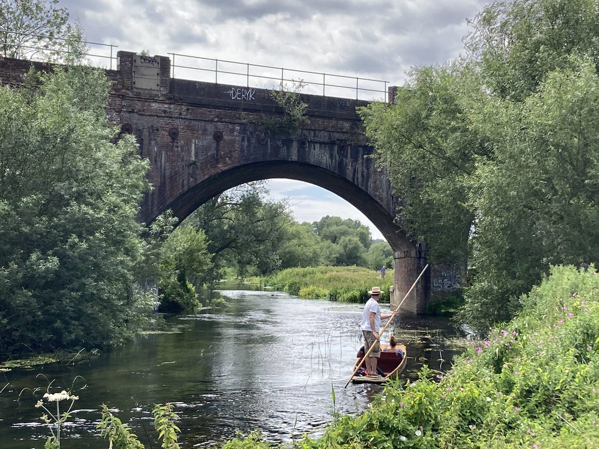 BuntingBooks's tweet photo. Today’s #BuntingVSS is a nice English scene of tranquility. #writingprompt https://t.co/BSwzMXJcL9
