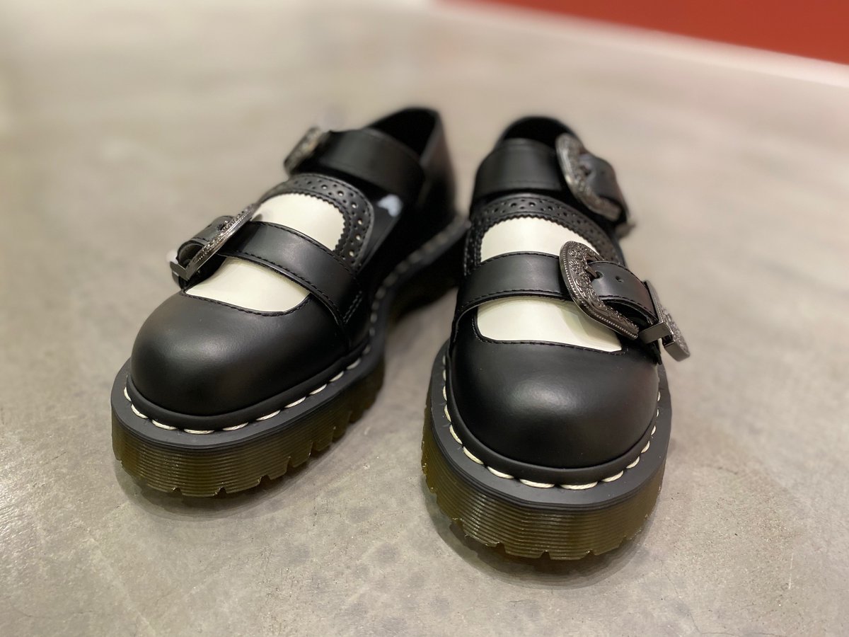 美しい dr.martens ディライラ ウエスタン バックル フリンジ asakusa