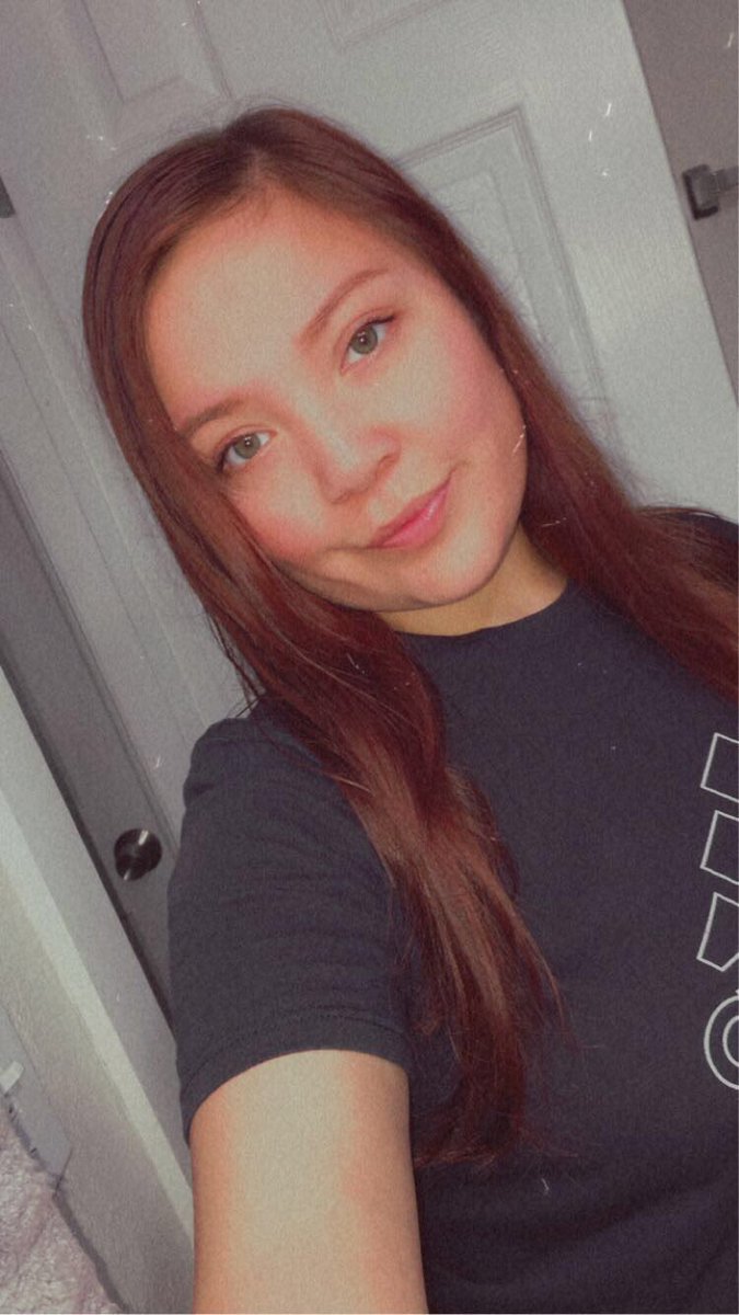 tessxbabe's tweet photo. this me w a lil Snapchat filter 😊 https://t.co/ZfwRyrbR7B