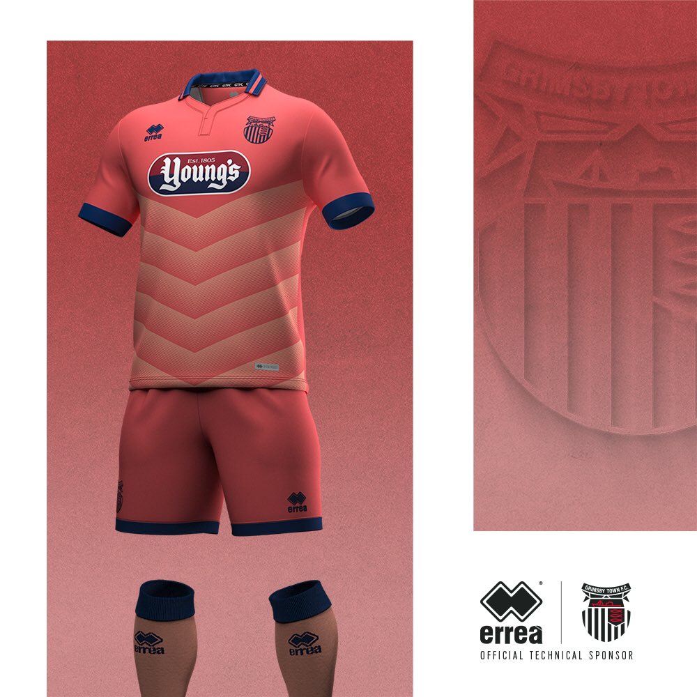 grimsby town kit