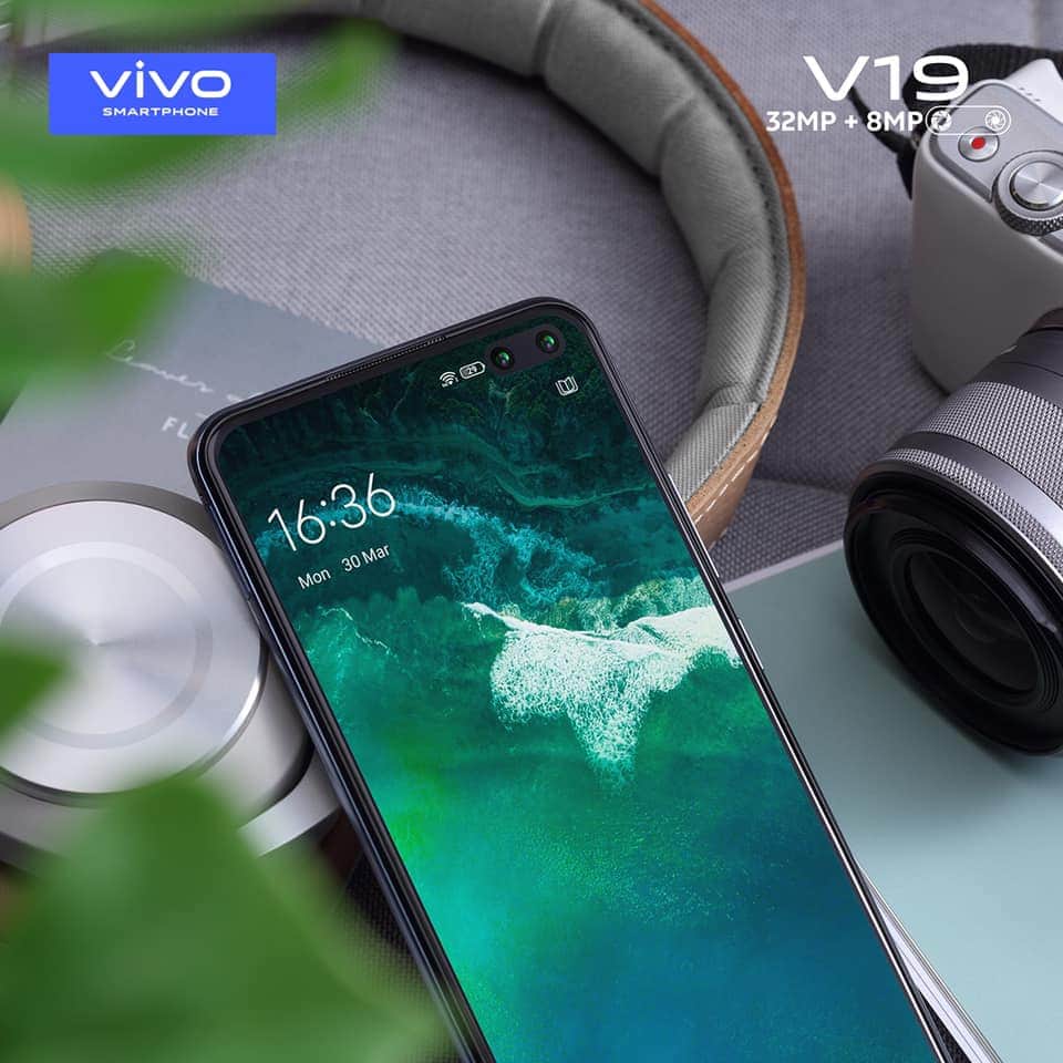 vivo_Kenya's tweet image. Come to grips with supreme power and smooth performance of the Qualcomm Snapdragon octa-core 712 processor. 8GB RAM and 128GB/256GB ROM let you store everything you need when you work, rest, and play! 
#vivoV19 #DualSelfiePerfection #LiveWithvivo #vivoSmartphoneKE