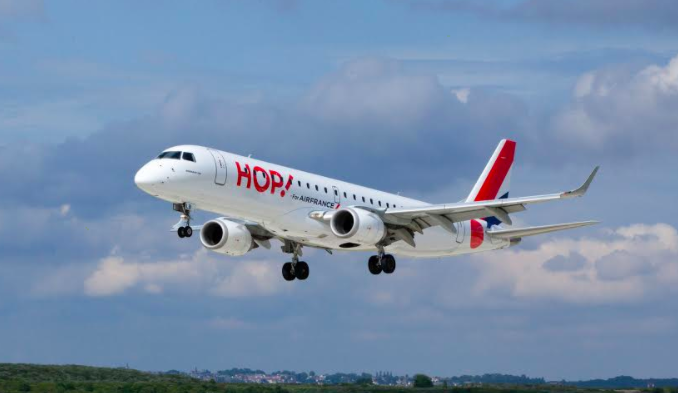STANSelections's tweet photo. From 1st September, Air France will resume operating a daily service between Aberdeen International Airport and Paris Charles de Gaulle. Flights will be operated by Air France Hop, using an Embraer 170 aircraft, carrying 76 passengers.
https://t.co/cYIUm5DV3t https://t.co/FHotrDf4rc