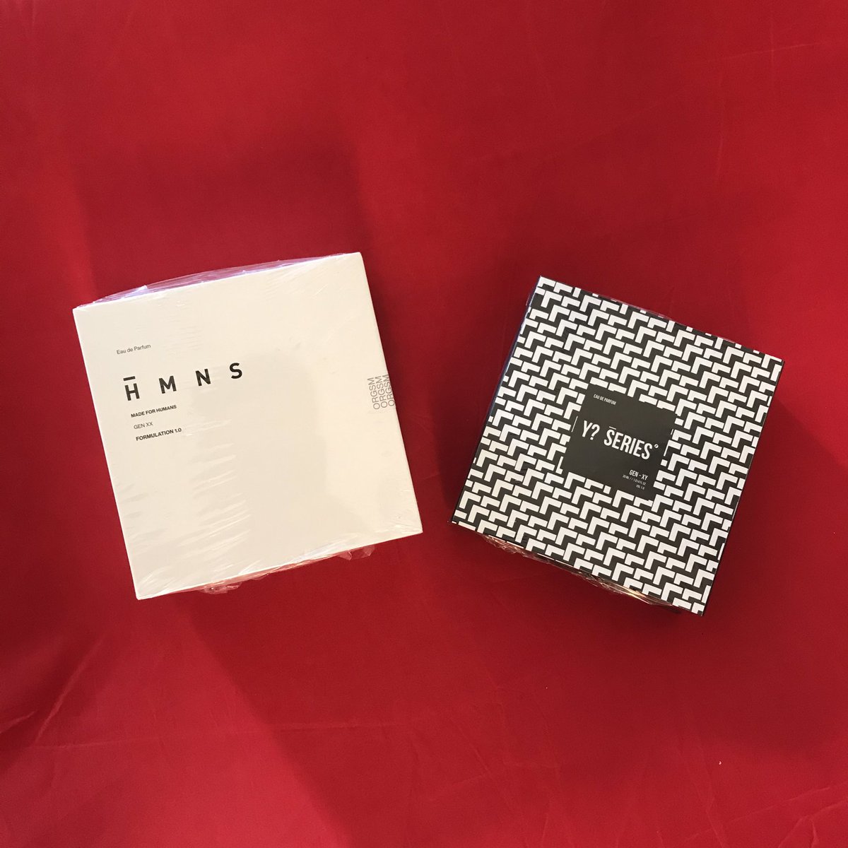 oblo's tweet photo. Kemaren kasih gift buat istri @Anggunabahar Produk lokal dari @HmnsId sekalian beli seri Y? buat dipakai sendiri. 

Dan sekarang keluar seri baru #HMNSFarhampton 😭 https://t.co/JpYZE6JSV8