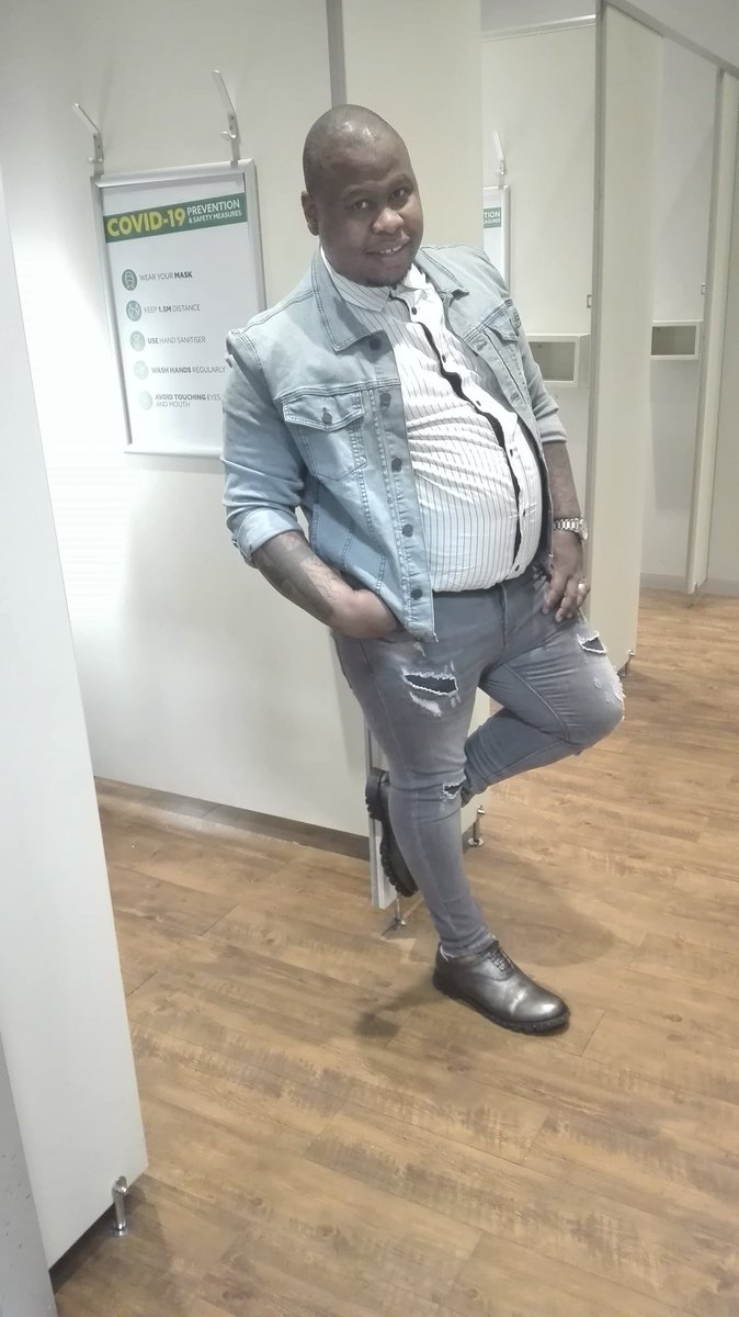 Ta_Power's tweet photo. @Gnuoltom_T Asibonge #SupportingBlack https://t.co/C9q8ohBdgu