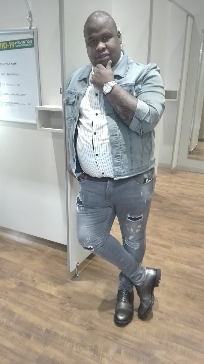 Ta_Power's tweet photo. @Gnuoltom_T Asibonge #SupportingBlack https://t.co/C9q8ohBdgu
