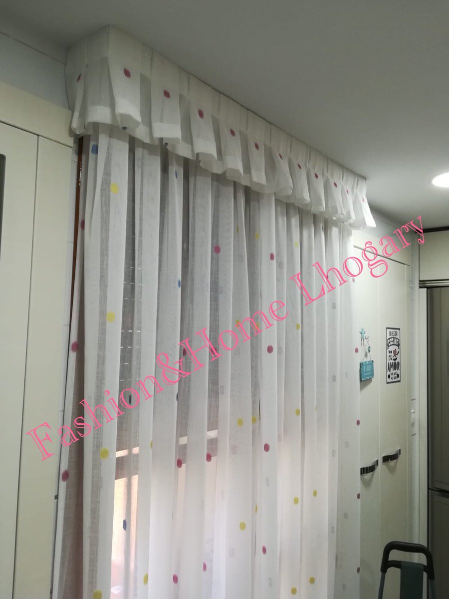 teresayf15's tweet photo. Las #cortinas de la #cocina de Inés. Muy coquetas!! Con este #visillo bordado en acorde a la #decoración
.
#interiores #vestimosventanas #confeccióneinstalacióndecortinas #cortinasengetafe #cortinasenmadrid
.
#fashionhomelhogary #creandohogar @ Getafe, Madrid https://t.co/QScVBWLBfD