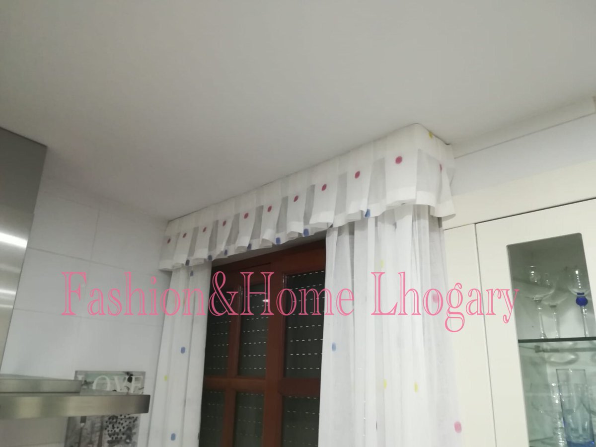 teresayf15's tweet photo. Las #cortinas de la #cocina de Inés. Muy coquetas!! Con este #visillo bordado en acorde a la #decoración
.
#interiores #vestimosventanas #confeccióneinstalacióndecortinas #cortinasengetafe #cortinasenmadrid
.
#fashionhomelhogary #creandohogar @ Getafe, Madrid https://t.co/QScVBWLBfD