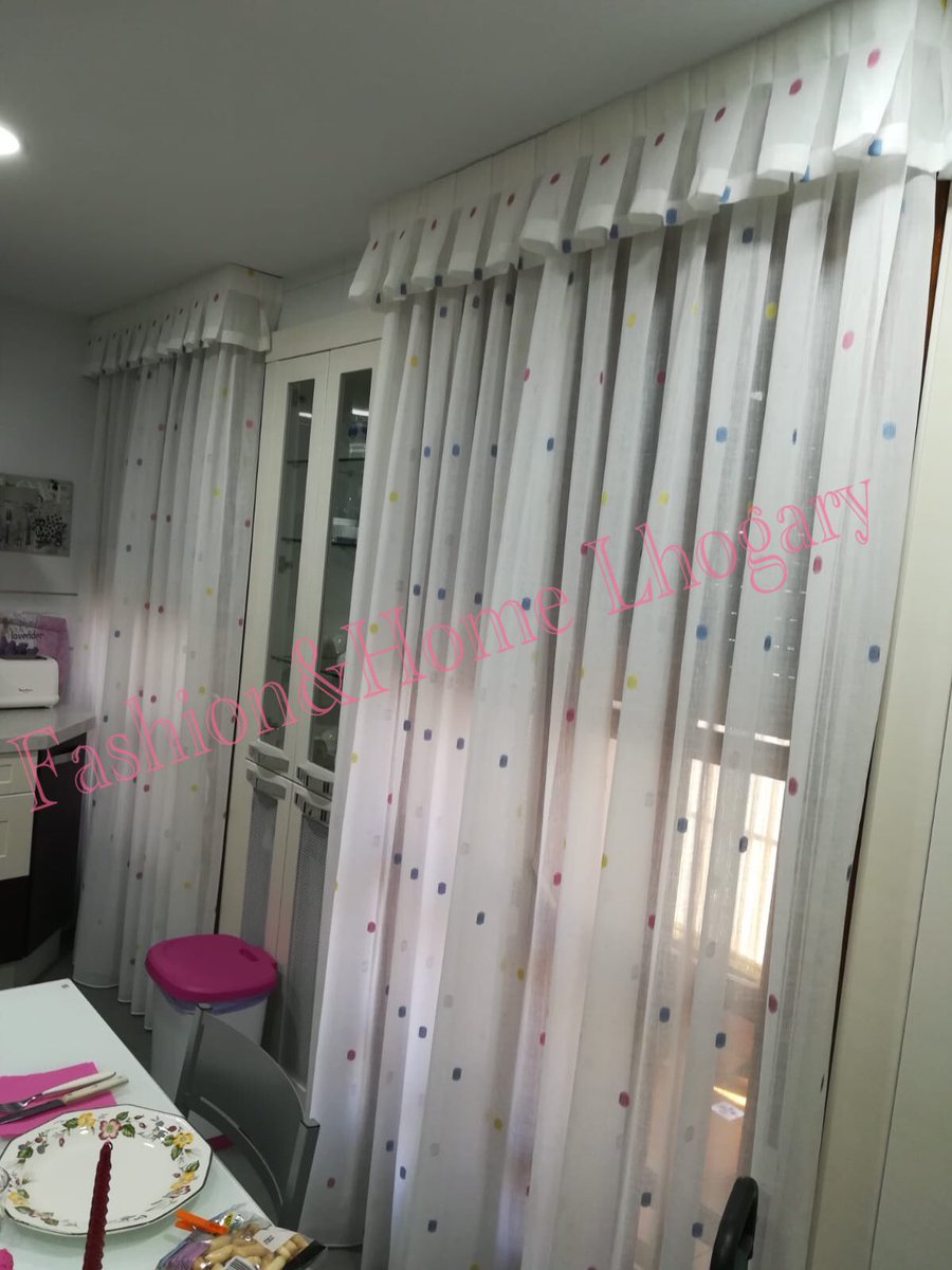 teresayf15's tweet photo. Las #cortinas de la #cocina de Inés. Muy coquetas!! Con este #visillo bordado en acorde a la #decoración
.
#interiores #vestimosventanas #confeccióneinstalacióndecortinas #cortinasengetafe #cortinasenmadrid
.
#fashionhomelhogary #creandohogar @ Getafe, Madrid https://t.co/QScVBWLBfD
