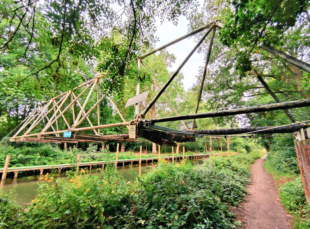 Firesnapper999's tweet photo. Man and Mutt bike out so far... #eBikeViews #Barges #Bridges #Blockhouse #InglisPyramidBridge #Aldershot #eBikeLife #MTB #eMTB https://t.co/jQPpmk4ZgK