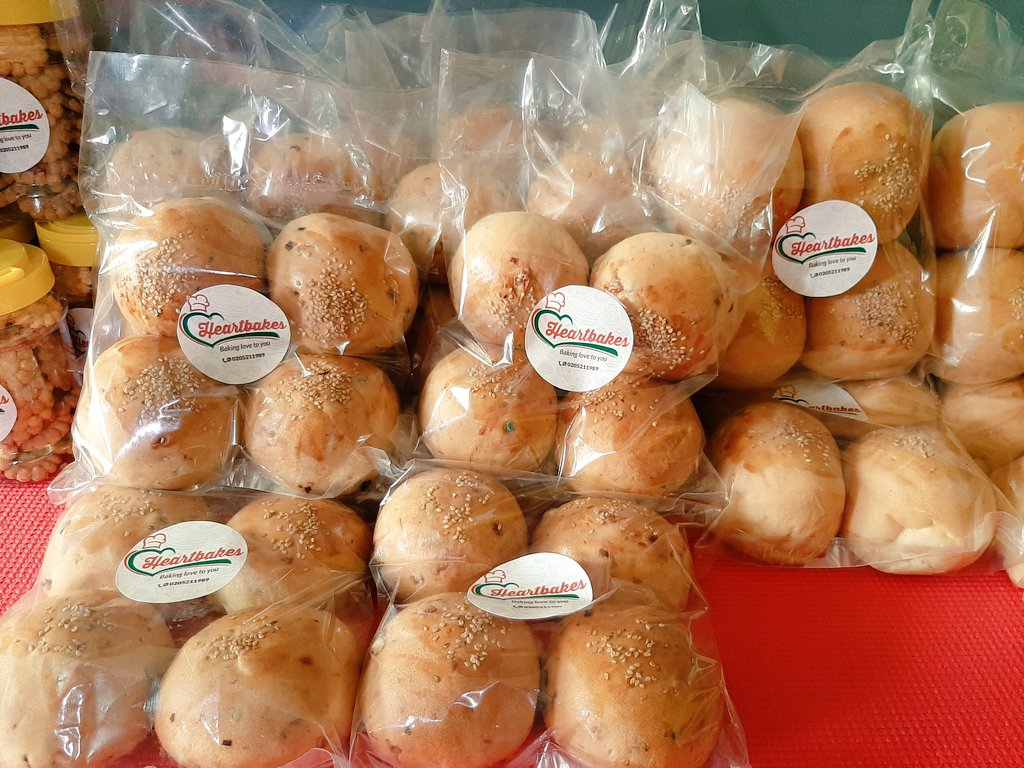 heartbakes's tweet photo. #PerfectPair our breadrolls will go perfectly with any beverage or drink of your choice anytime of the day!😍 https://t.co/jFlHMUNyry