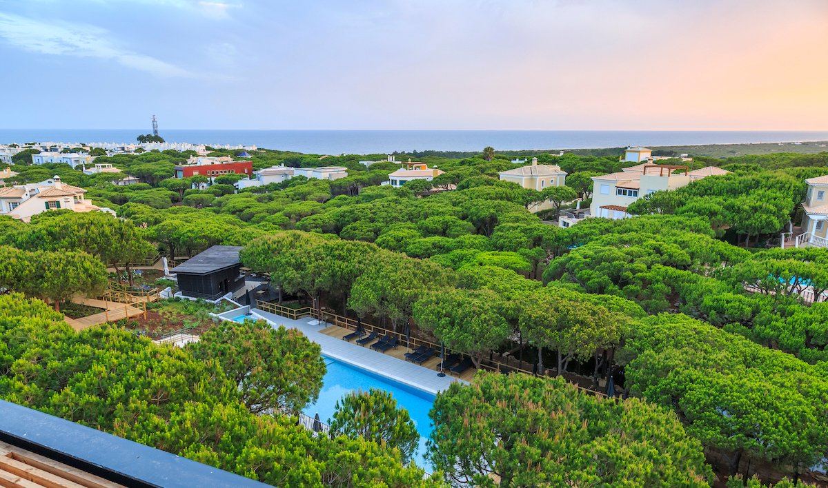 Fenners_Reisen's tweet photo. Willkommen an der Ostalgarve und im Hotel Praia Verde, umgeben von einem Kiefernwald und nur wenige Gehminuten vom Strand entfernt.
#praiaverde #portugal #algarve #strandurlaub #fennersreisen #portugalentdecken #destinationportugal https://t.co/VMPTDC9eU5