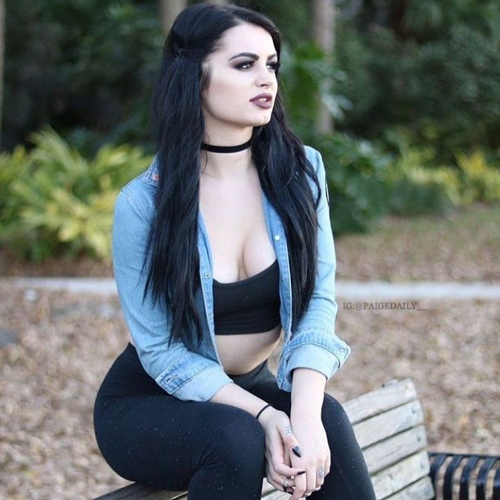 _wwe_legends_'s tweet photo. #Realpaige https://t.co/PkAUy9xJ33