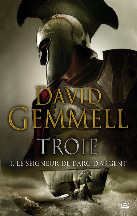 Place maintenant à un autre cycle, la trilogie  #Troie ! Gemmell réinvente le mythe, Achille et Hector (leur affrontement n’a jamais été aussi incroyable) et cela fait des merveilles. Le dernier tome est co-écrit avec sa femme, l’auteur décède avant de le terminer.