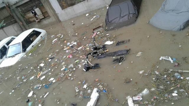 SyedaHayat1's tweet photo. #KarachiSinks
Government should take strict action but no one care https://t.co/TGm3AmTB0X