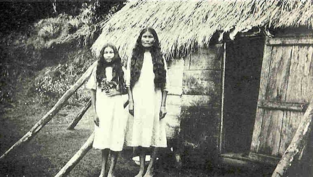 ricardoolivenc1's tweet photo. Foto de dos taínas de Indiera de Maricao. 1899 https://t.co/dDRSydBKxa