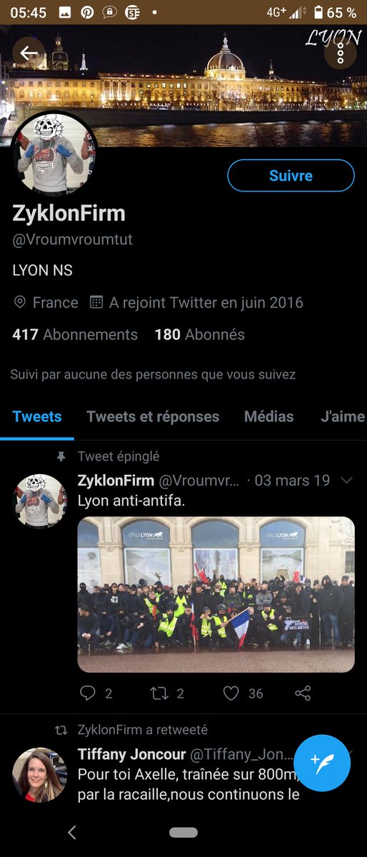 Ou celui de Zyklonfirm (ça ne s'invente pas) qui au milieu de près d'une vingtaine de tweet sur le décès d'Axelle (je n'ai pas son nom, mille excuses) en compte 14 avec le hashtag  #OnVeutLesNoms. (re coucou  @TwitterFrance) 