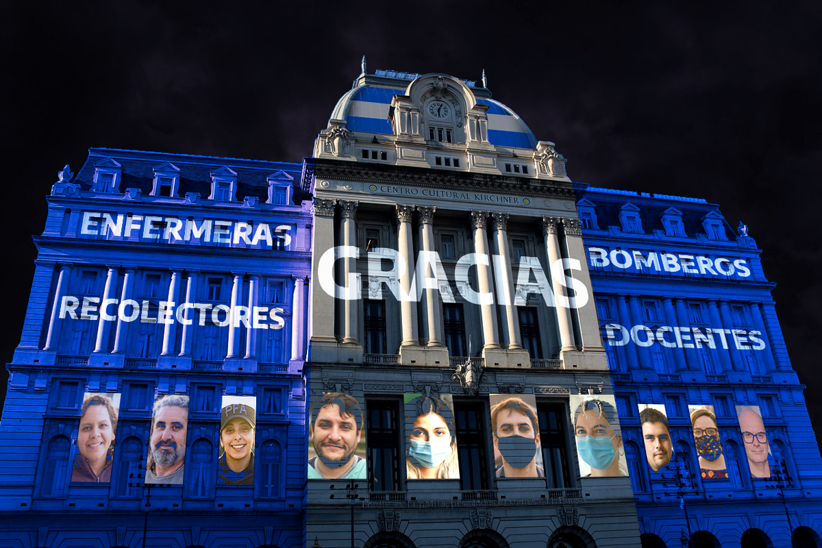 Esta noche iluminamos @elCCKirchner en homenaje a trabajadoras y trabajadores esenciales a través de un mapping que refleja sus rostros y destaca el rol fundamental que desempeñaron en este tiempo tan difícil. 
La #CulturaDeLaSolidaridad vuelve a cobrar valor en la Argentina.