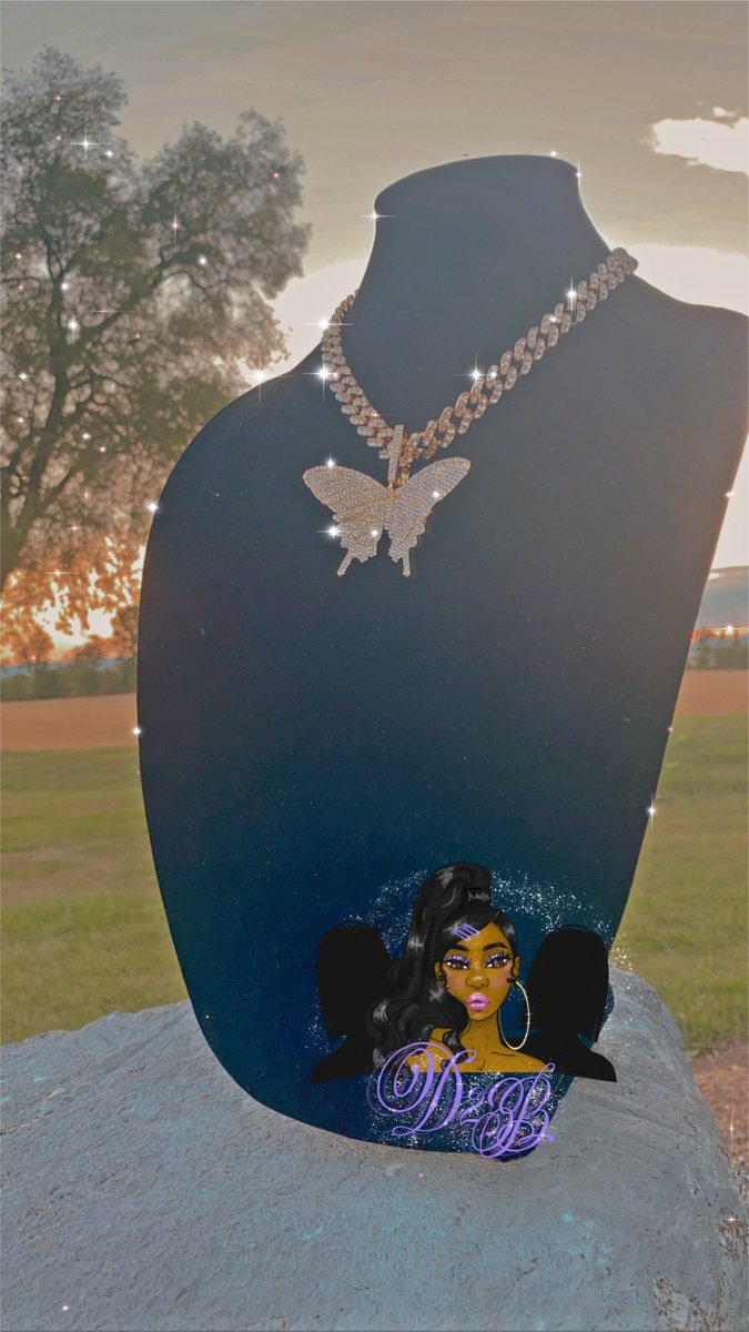 itsflockyczn's tweet photo. D2B got them Butterfly Cubans &amp; they BUSSIN 🤩🔥 &amp; Gold/Silver anklets/bracelets for the Zodiac Lovers 💜 #ShopD2B https://t.co/rGLmW2AhDF https://t.co/VHnY5RpPE7