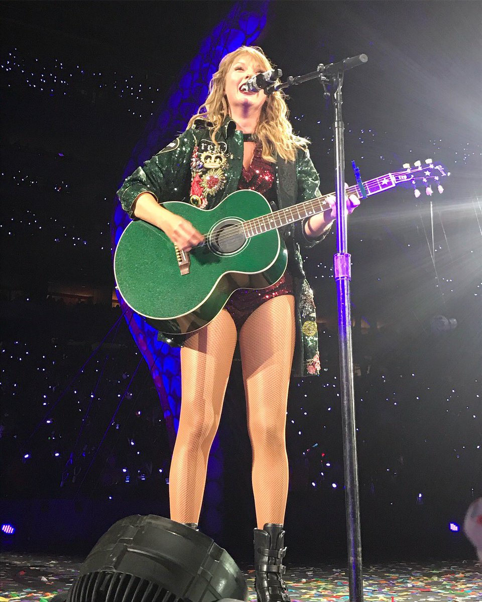 liv_casanova21's tweet photo. One of my favorite weekends ever happened 2 years ago and I will forever be nostalgic for it <3 #reptourmetlife 💘 https://t.co/SyX0opmOkp