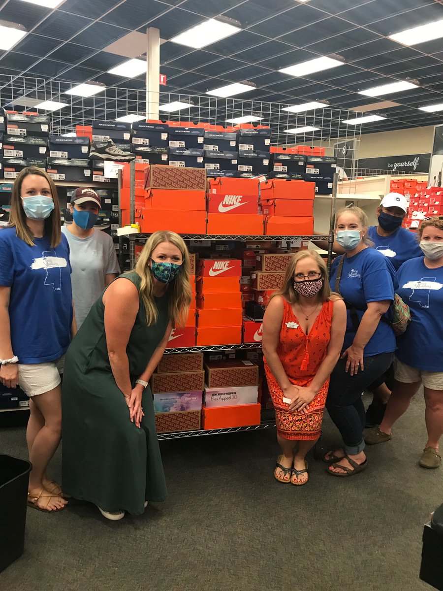 JAofDeSoto's tweet photo. Our Jump Back to School committee went out to buy shoes for some sweet kiddos today! They were able to buy for 89 kids at our local Shoe Carnival! How awesome is that!? 💙
#JADesoto #JACares https://t.co/sShKaGx2SI