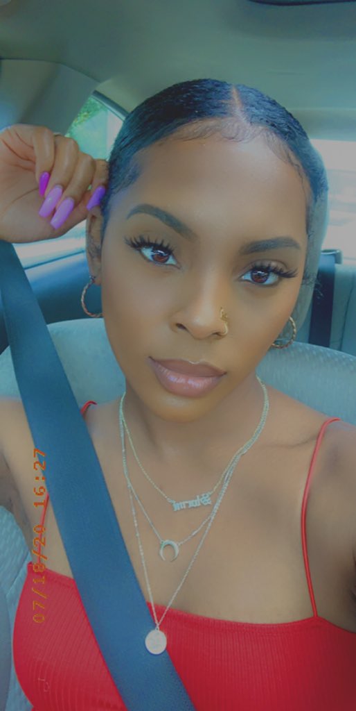 _Cocoahontas_'s tweet photo. You know you look good in your skin, & you comfortable.. you could be just like them bitches if you wanted to #under8ed https://t.co/jadQXUujgq