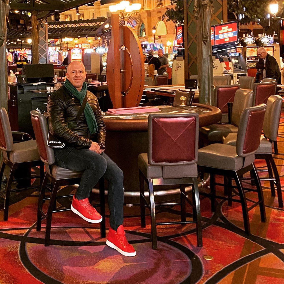 AltoEscandaloOk's tweet photo. Las Vegas Nevada. Nunca un ferimar Pato de #altoescandalo https://t.co/e1TUsP1C1A