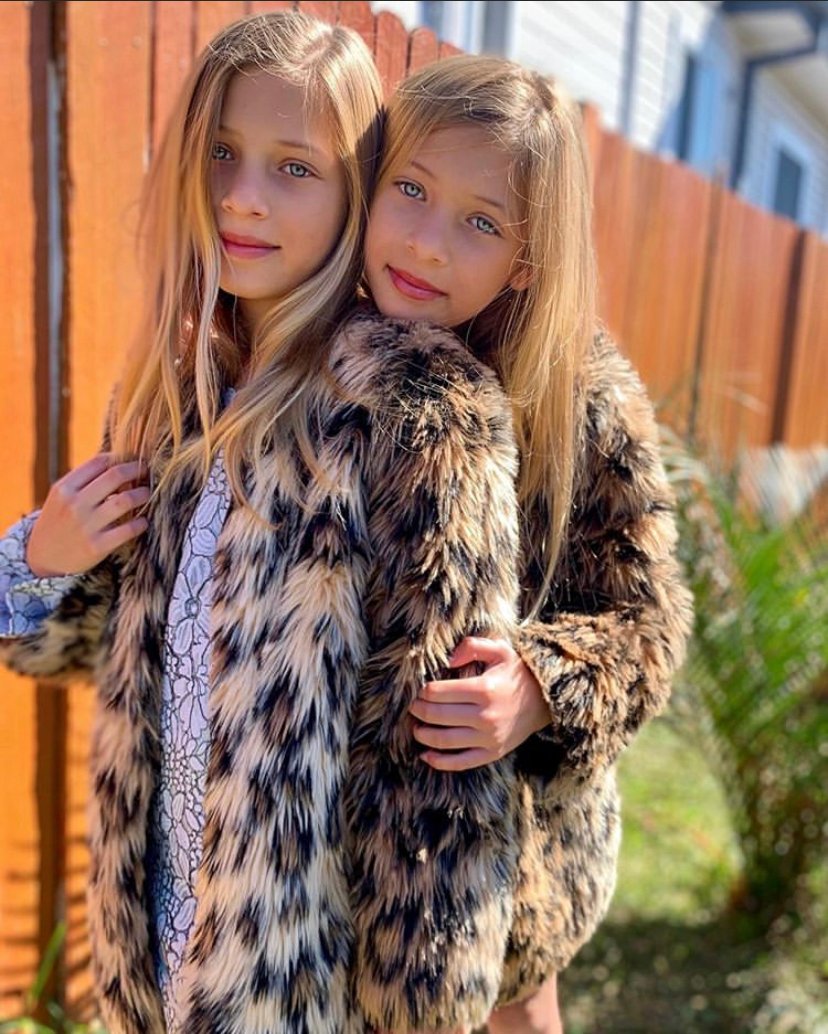 Can anybody else tell we are obsessed with our Leopard Faux Fur Range!? Even more so when @summah_and_lilly ARe Wearing it!!
.
.
.
.
.
#flairekids #flairekidsclothing #kidsfauxfur #kidswinterfashion