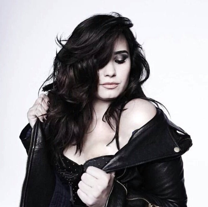 bestsofddlovato's tweet image. 