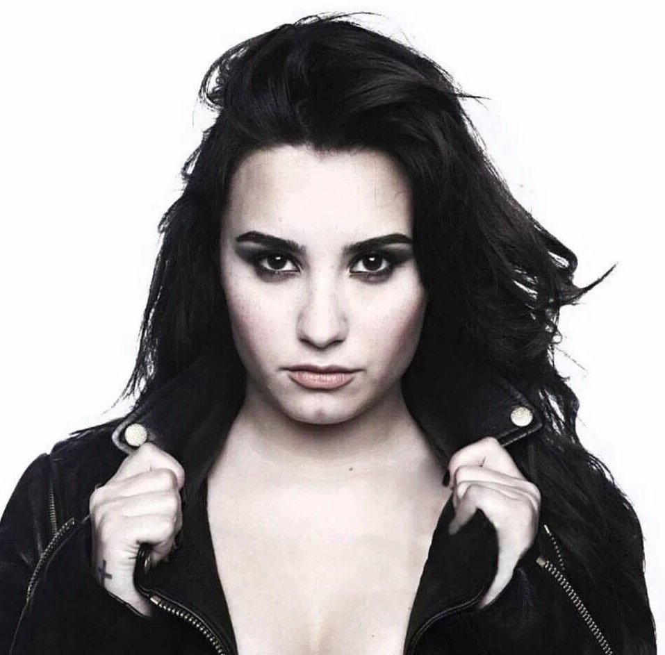bestsofddlovato's tweet image. 