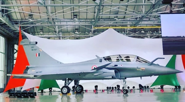 NdaAltaf's tweet photo. IAF to induct 5 Rafale jets at Ambala air base on July 29

The air force is inducting the fighters at a time of heightened military tensions with China. https://t.co/eBLitMa8HS